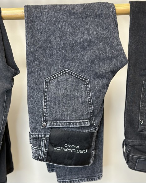 Džíny dámské Dsquared2 černo-šedé Jennifer cropped jeans