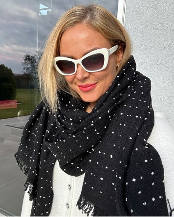 Šála dámská Massimo Dutti černá s puntíky